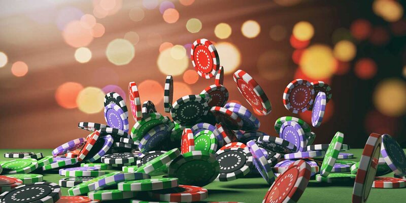 Nắm từng bộ và biết lớn nhỏ trong Poker 77Win rất quan trọng để chơi